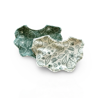 Ari's Baby Bib | Pale Green